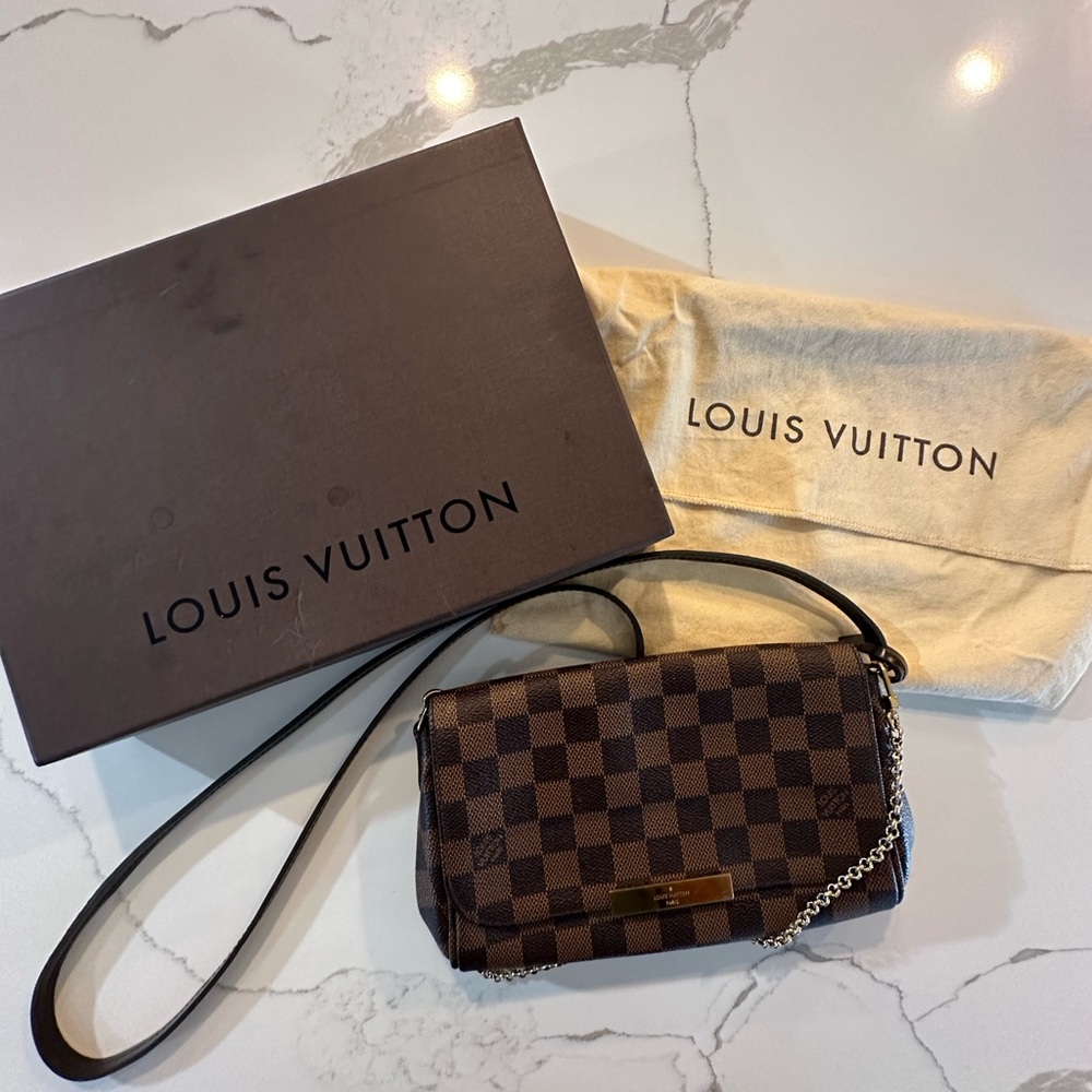 Louis Vuitton's Damier Ebene Canvas purse